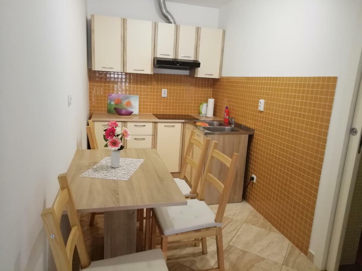 Studio Rose Πούλα Εξωτερικό φωτογραφία